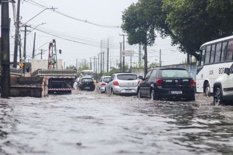 PE: CHUVAS FORTES NA MAIORIA DAS REGIÕES